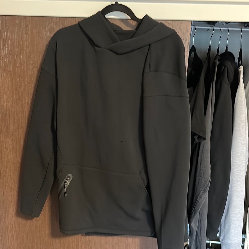 Alphalete ELMTS Fitted Hoodie